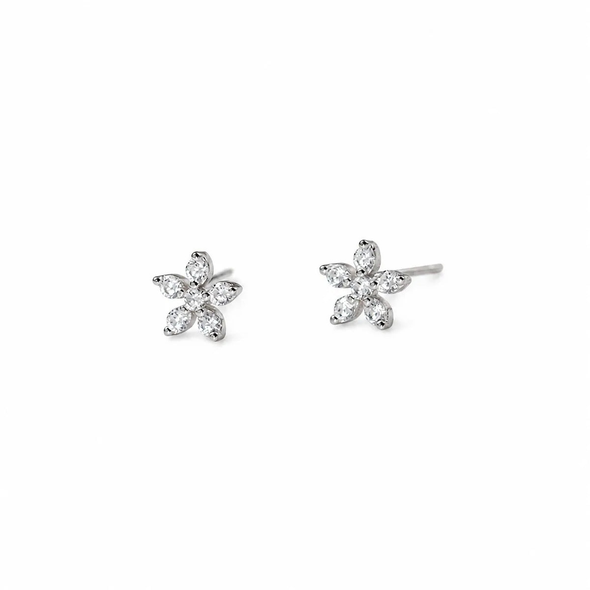 Aretes Flor de Cerezo con Zirconias