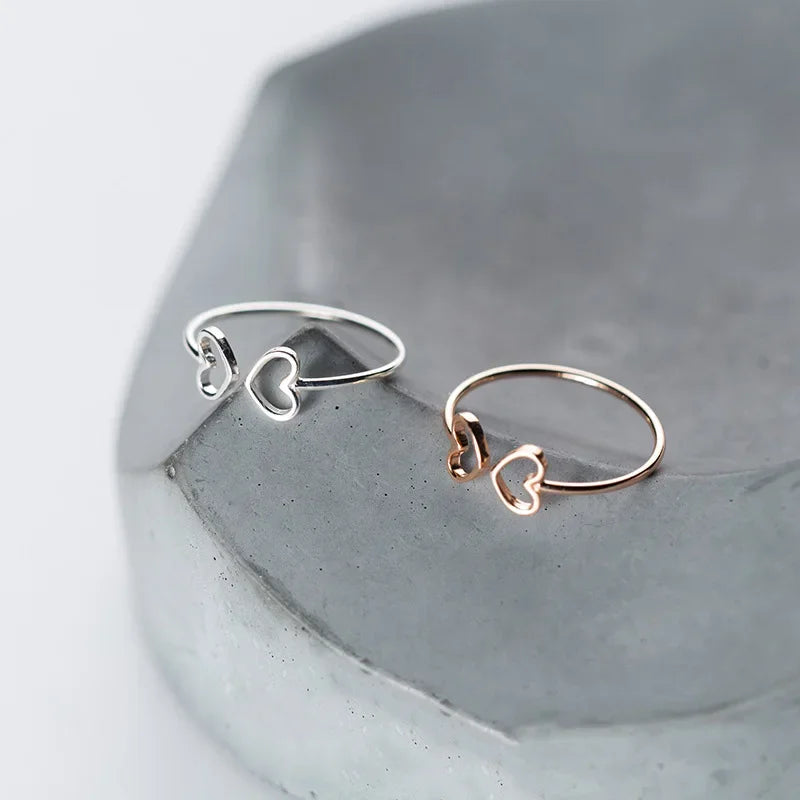 Anillo Abierto Corazón Calado en Dos Tonos
