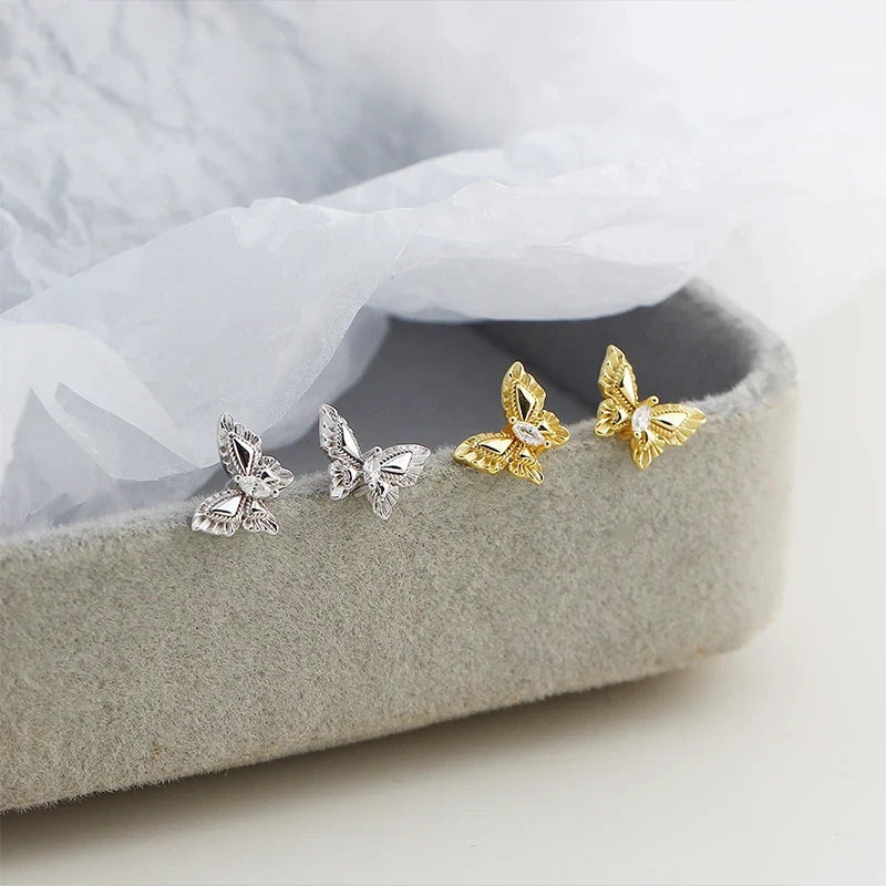 Aretes Mariposa Minimalista con Zirconias