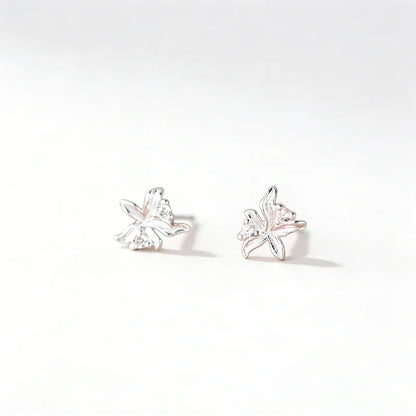 Aretes Flor de Botón Plateados