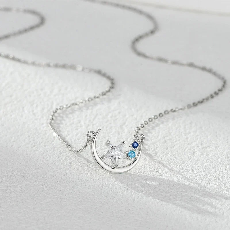 Collar Luna y Estrella con Zirconias de Colores