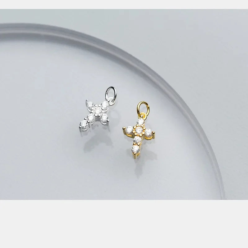 Dije Cruz con Zirconias Brillantes