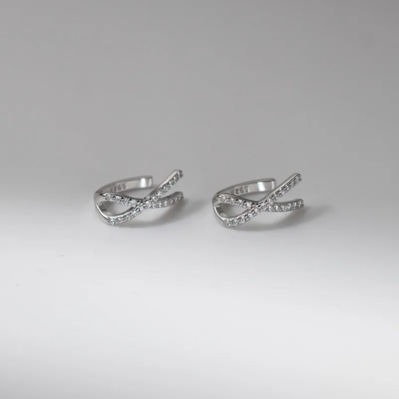 Arete de Clip Cruz con Zirconias