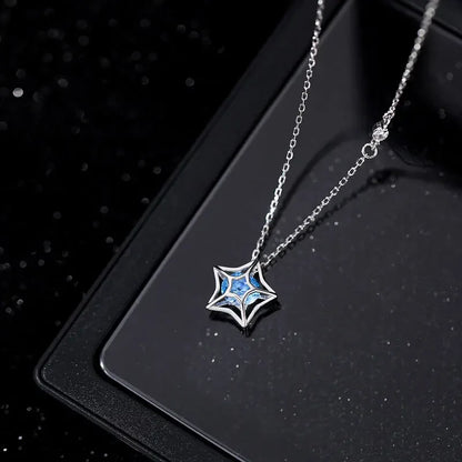 Collar Estrella Delicada con Zirconias