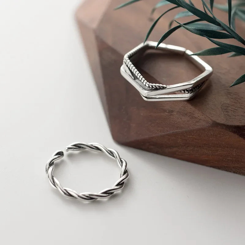 Anillo Trenzado Cruzado Vintage