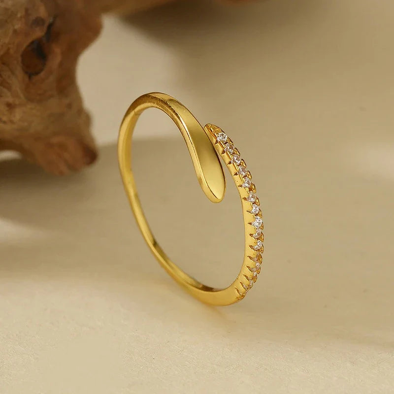 Anillo Serpiente Ajustable con Zirconias