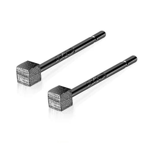 Aretes Mini Cuadrados Satinados