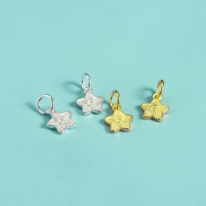 Dije Flor de Cerezo con Estrella