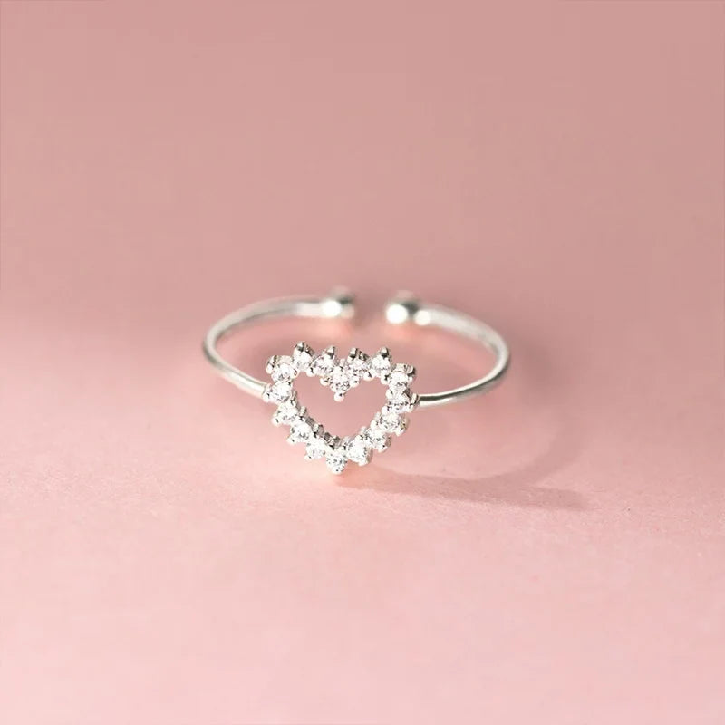 Anillo Abierto Corazón con Zirconias