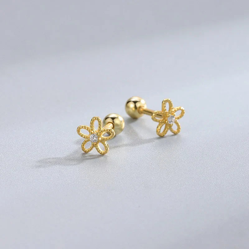 Aretes Flor con Zirconias y Cierre de Rosca