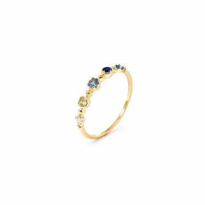 Anillo Elegante con Zirconias de Colores