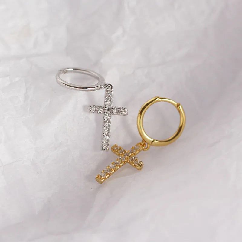 Aretes Cruz con Zirconia Blanca