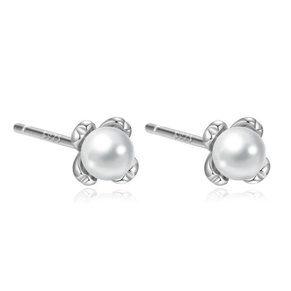 Aretes Flor Clásica con Perla
