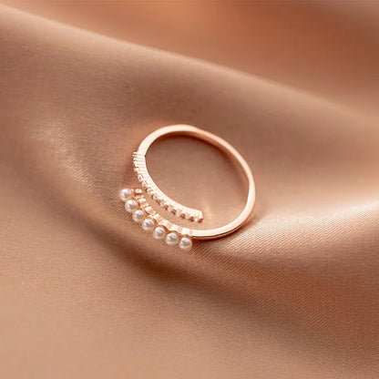Anillo Perla de Agua Dulce con Zirconias