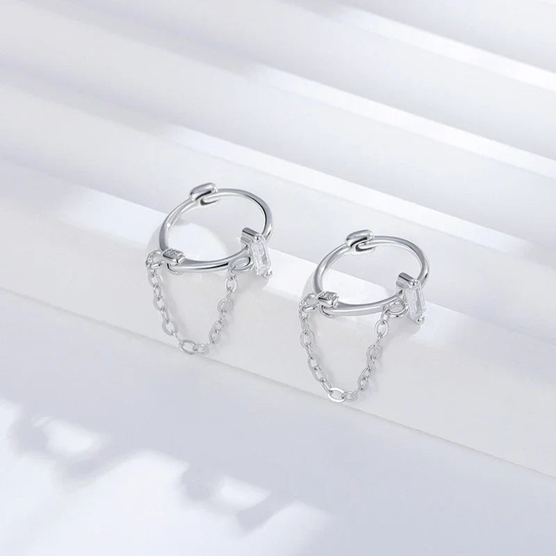 Arracadas con Flecos y Zirconia Cuadrada