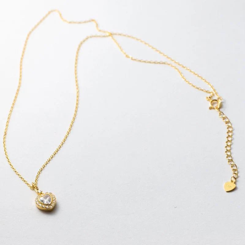 Collar Amor con Piedras Blancas