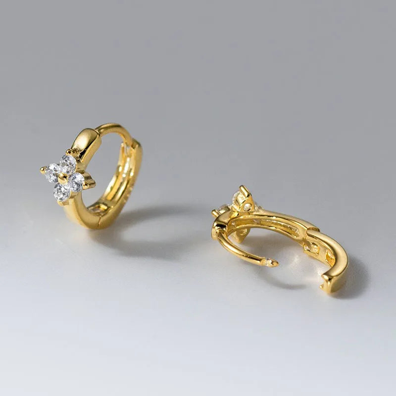 Aretes Flor Luminosa de Zirconias