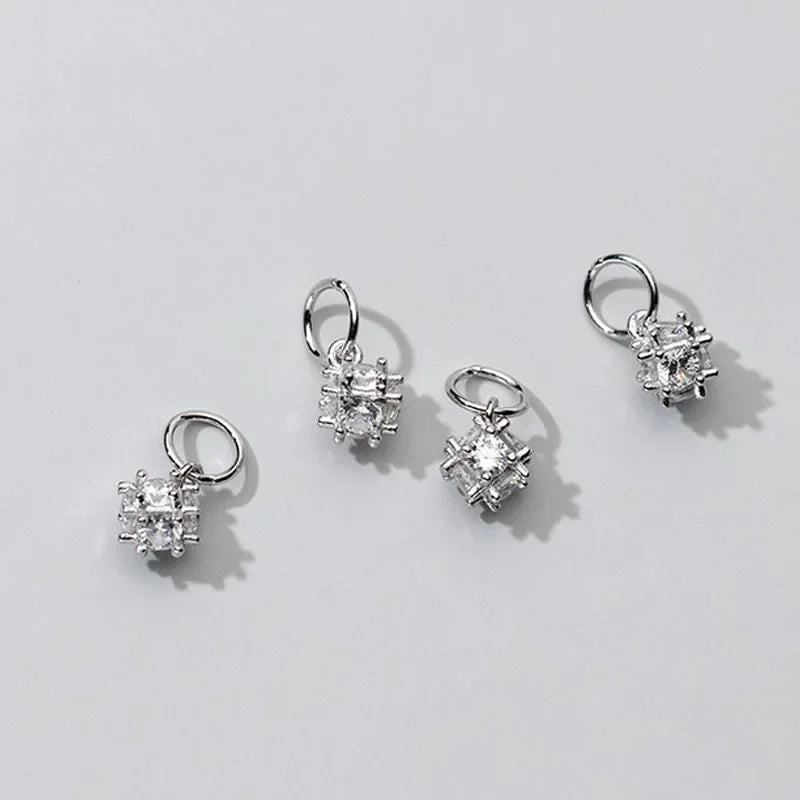 Dije Irregular con Zirconia Brillante