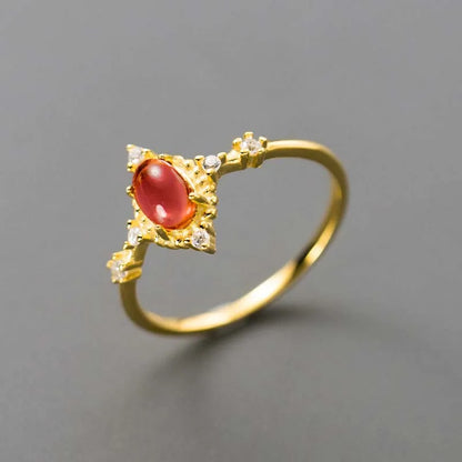 Anillo Vintage con Piedra Roja Ovalada