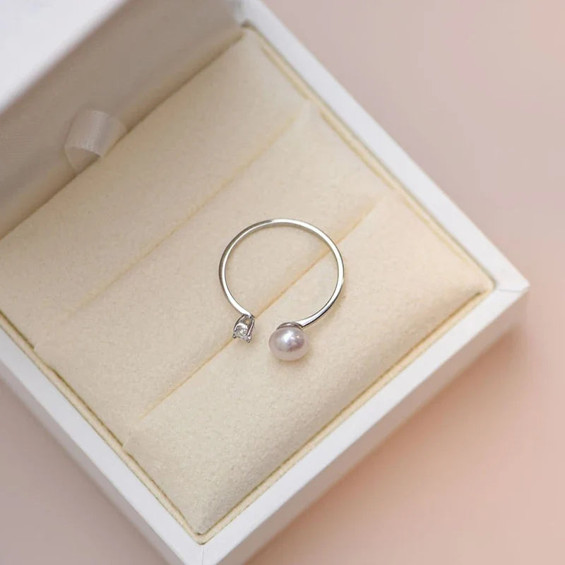 Anillo Abierto Perla Natural con Zirconias