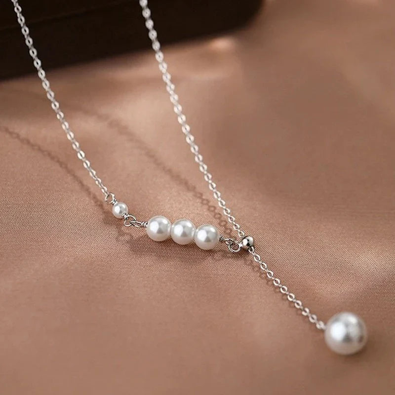 Collar Corto con Perla en Plateado