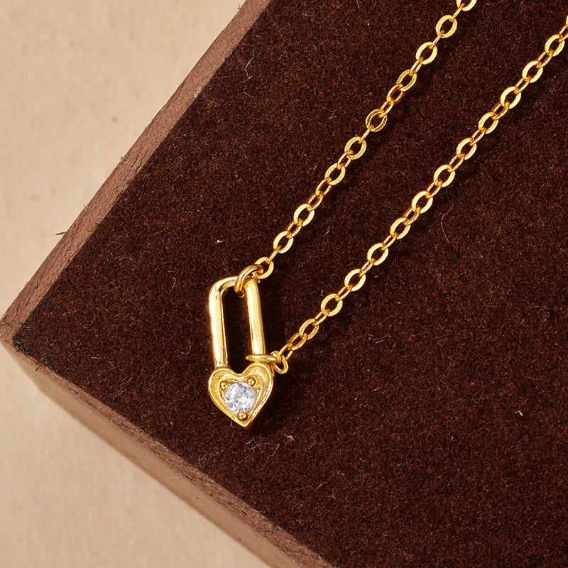 Collar Candado Corazón Sencillo con Zirconias