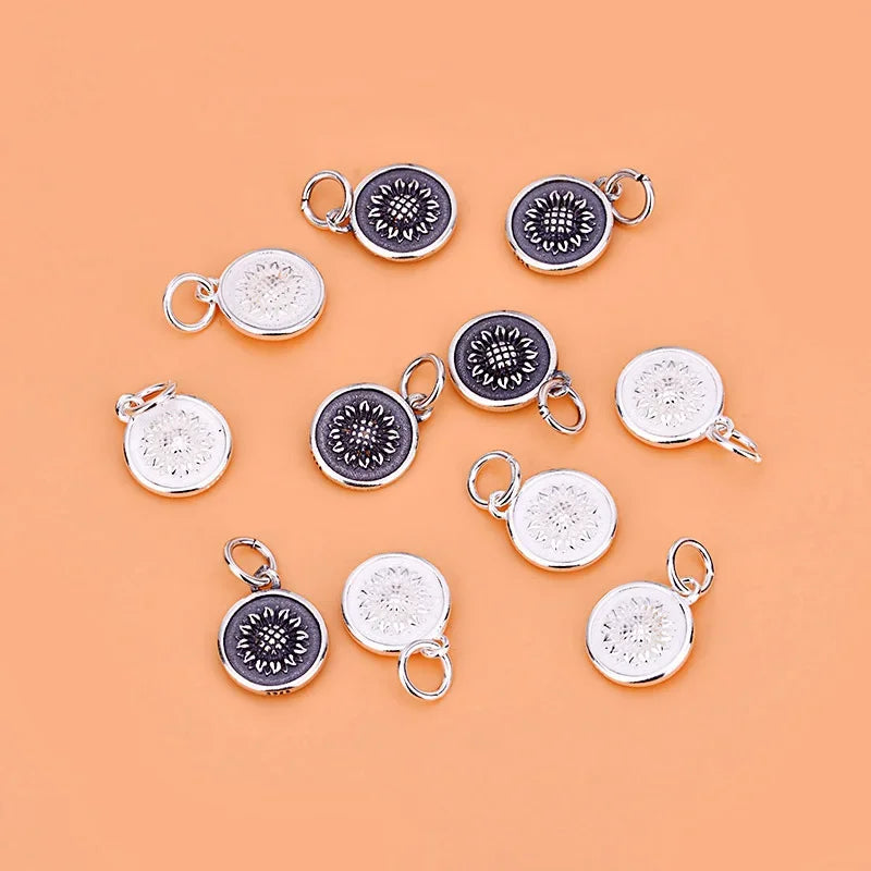 Dije Moneda con Girasol
