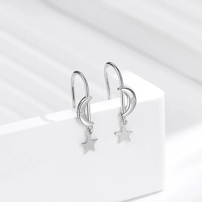 Aretes Luna y Estrella con Borla Sencilla