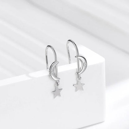 Aretes Luna y Estrella con Borla Sencilla