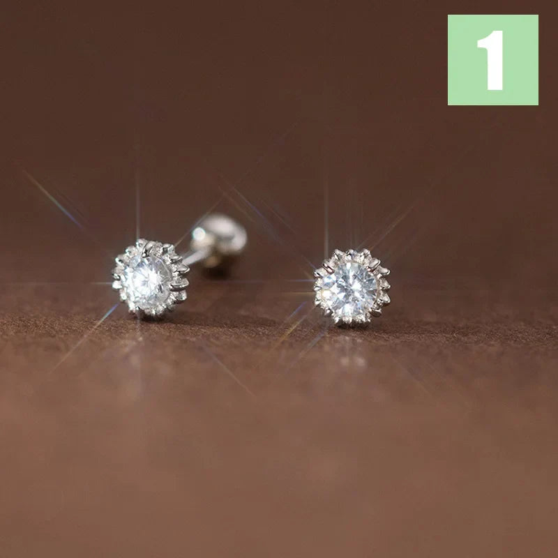 Aretes Clásicos con Zirconia Blanca