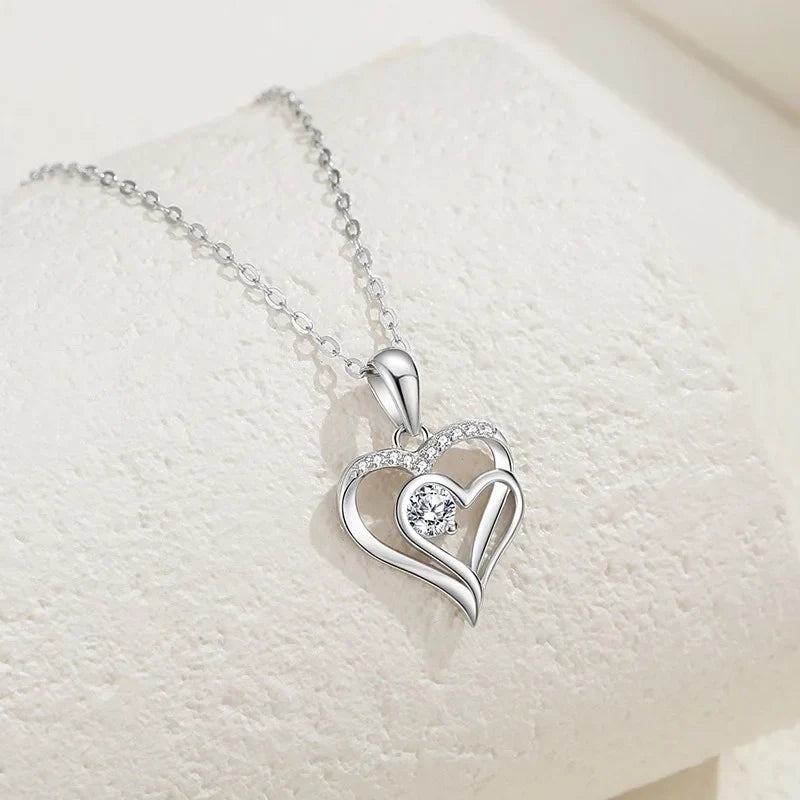 Collar Doble Corazón Delicado