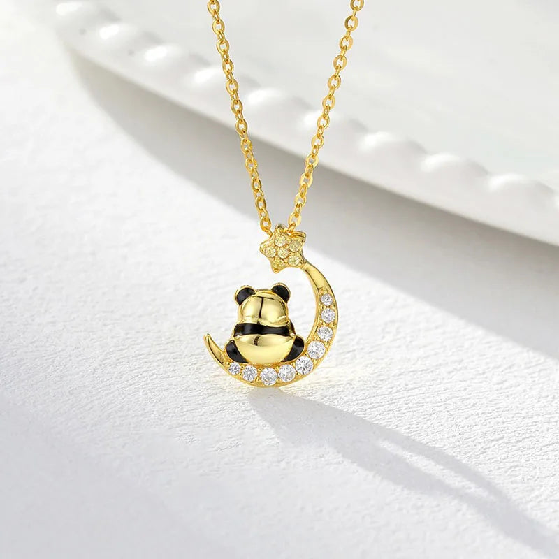 Collar Panda con Luna y Estrella