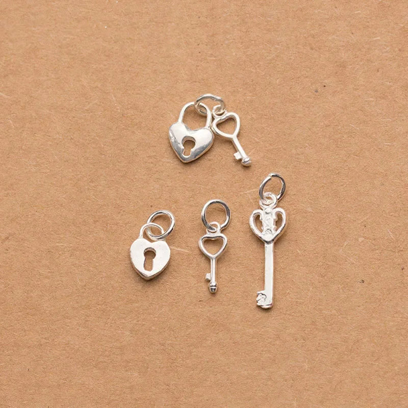 Dije Llave con Corazón en Cuatro Estilos