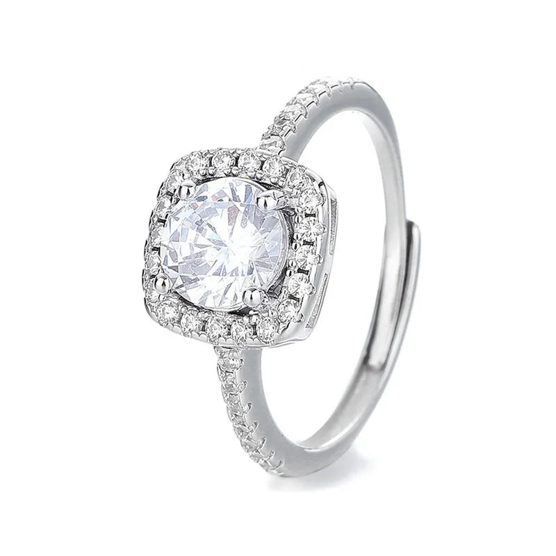Anillo Ajustable con Zirconia Cuadrada
