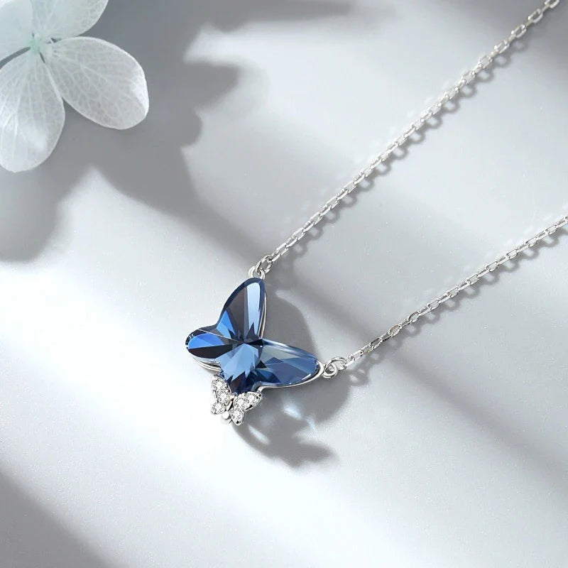 Collar Mariposa de Cristal Azul