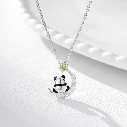 Collar Panda con Luna y Estrella
