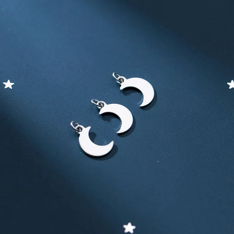 Dije Luna en Dos Tamaños