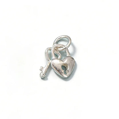 Dije Candado de Corazón con Llave