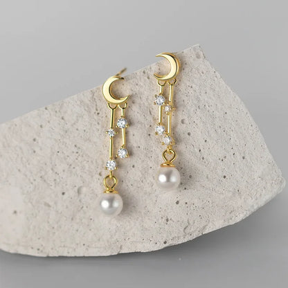 Aretes Luna con Perla y Borla de Zirconias
