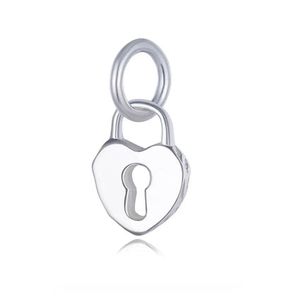 Dije Llave con Corazón en Cuatro Estilos