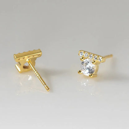 Aretes Botón Redondo con Zirconias