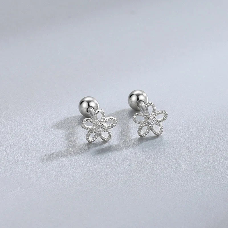 Aretes Flor con Zirconias y Cierre de Rosca