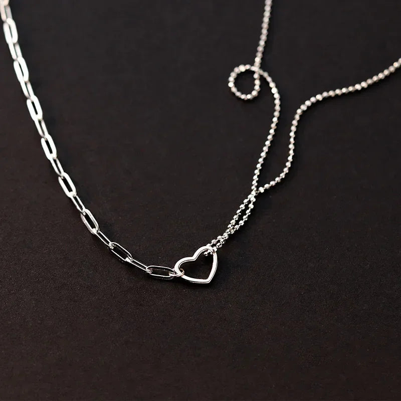 Collar Cadena de Bolitas con Corazón