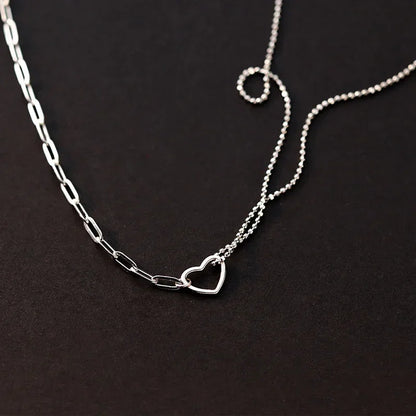 Collar Cadena de Bolitas con Corazón