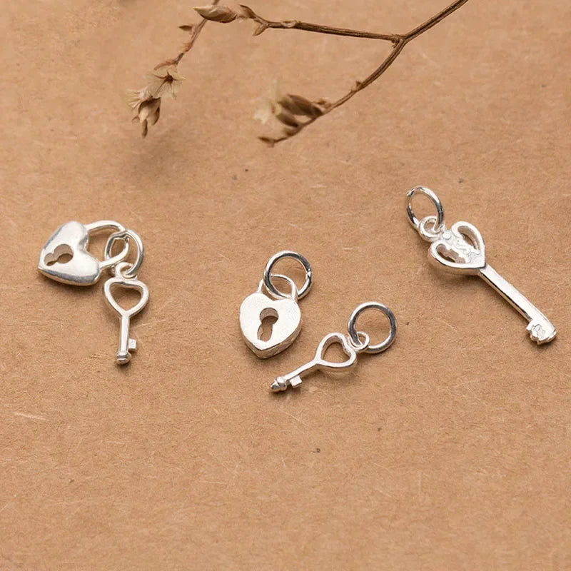 Dije Llave con Corazón en Cuatro Estilos