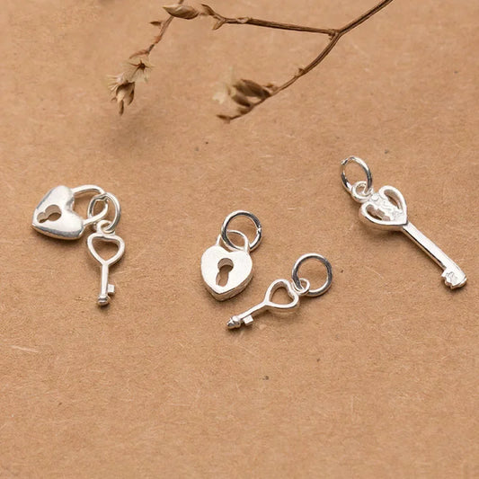 Dije Llave con Corazón en Cuatro Estilos