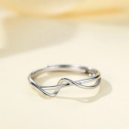 Anillo Líneas Cruzadas Ajustable