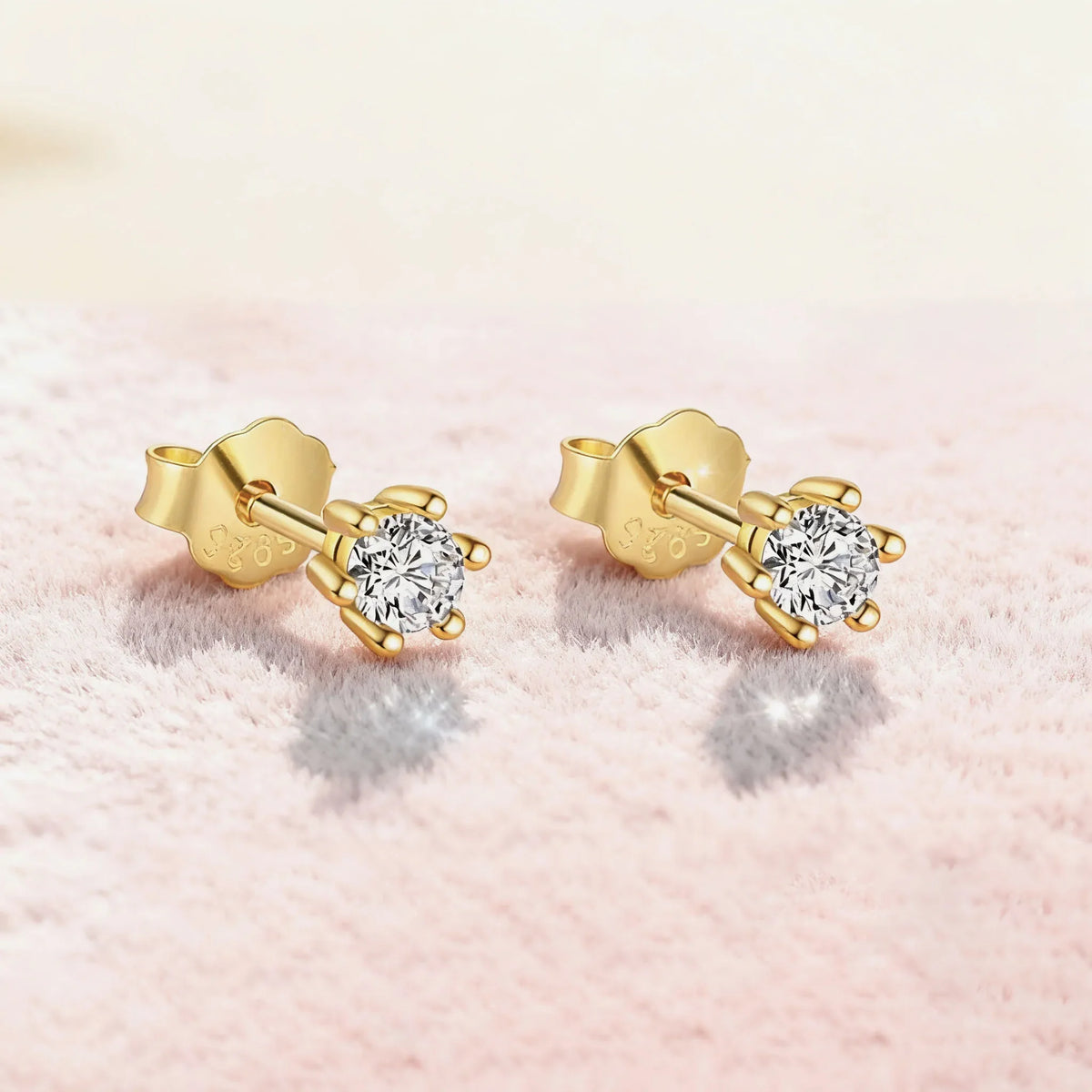 Arete Individual de Borla con Zirconias