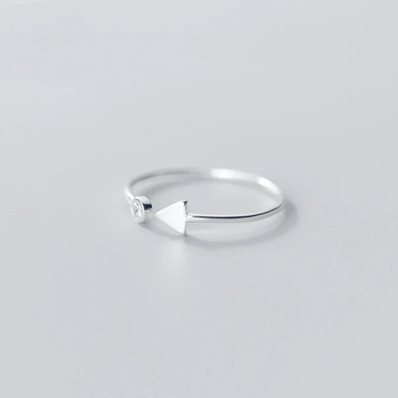 Anillo Abierto Círculo y Triángulo con Zirconias