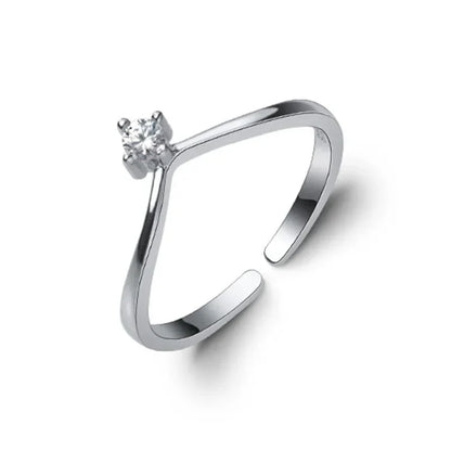 Anillo Abierto en V con Zirconias